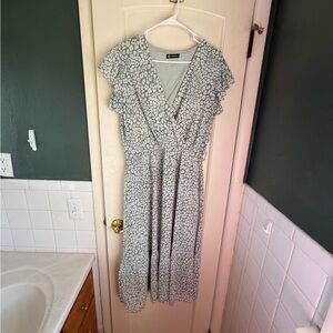 Chic Gray Patterned Midi Dress